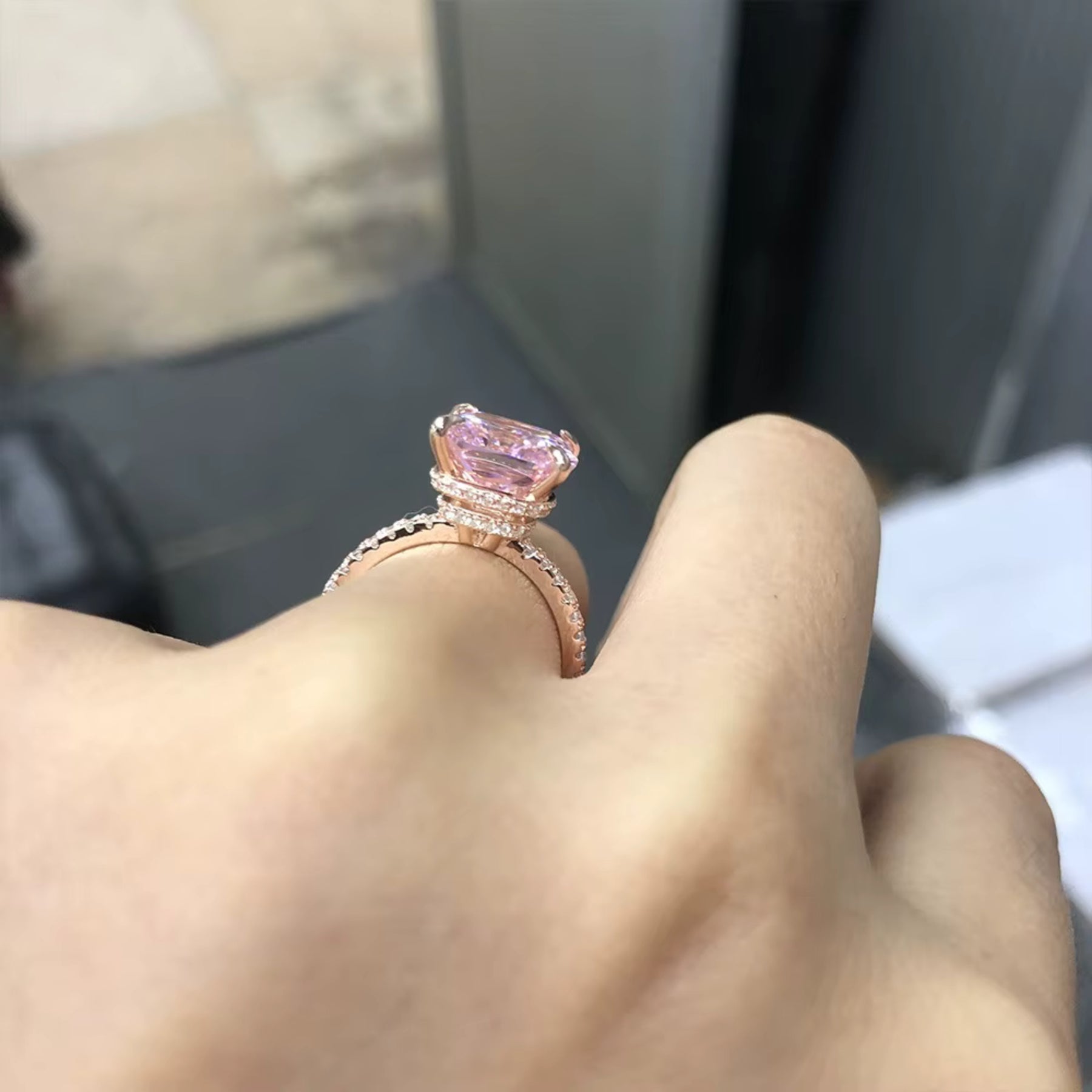 Anel-com-pedra-rosa