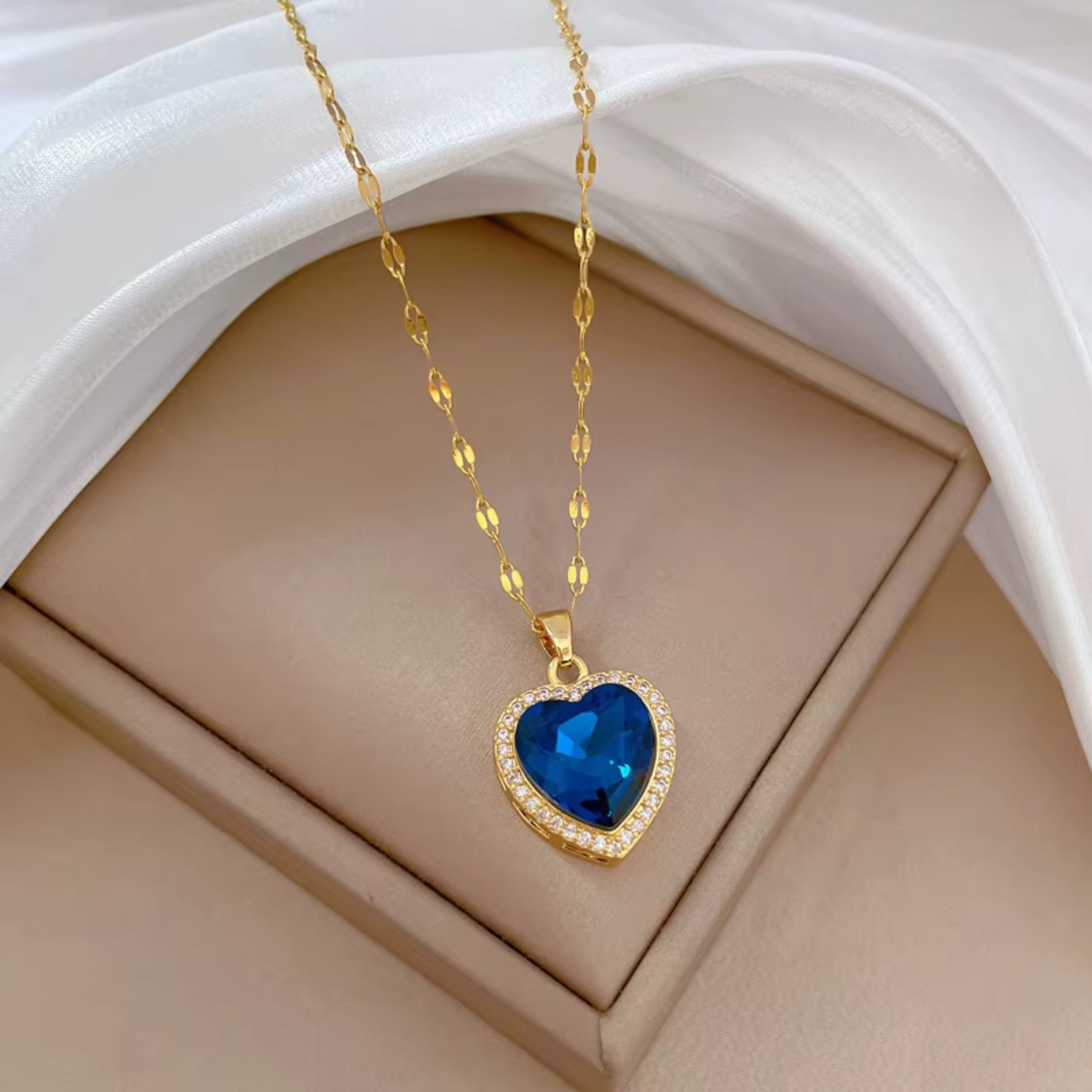 colar-feminino-de-ouro
